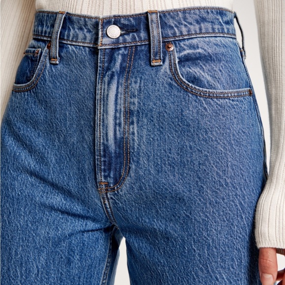 Abercrombie & Fitch Curve Love High Rise Loose Jeans 27 Long - Picture 3 of 8